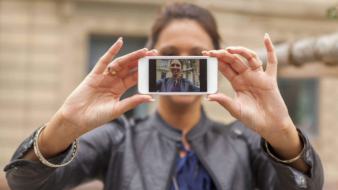 Ich Liebe Mich Das „selfie“ Phänomen Welt Der Wunder Tv